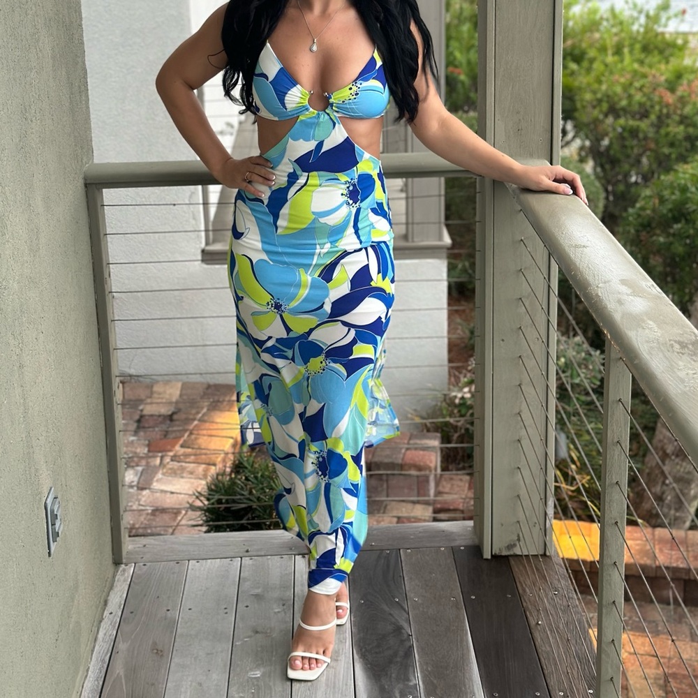 Like new fashion nova floral dress